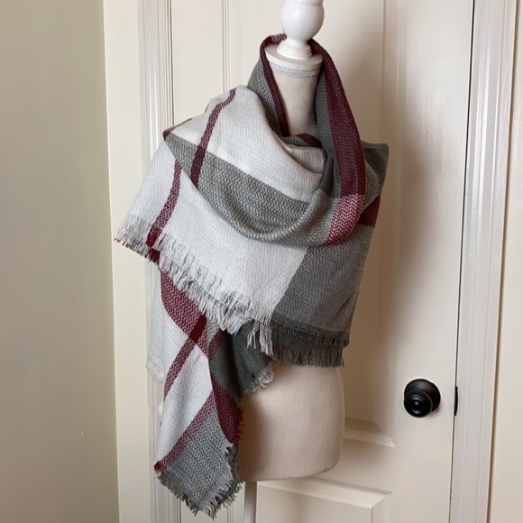 BLANKET SCARF - Picture 1 of 4